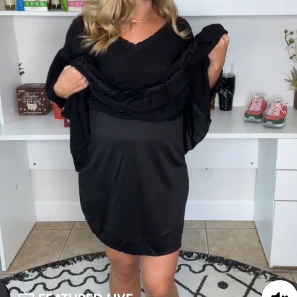 Selfie Couture by Trendology Black Boho Cutout Eyelet Trim Lined Dress size S/M - Picture 8 of 8